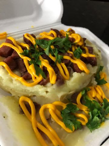 Batata Recheada com Calabresa